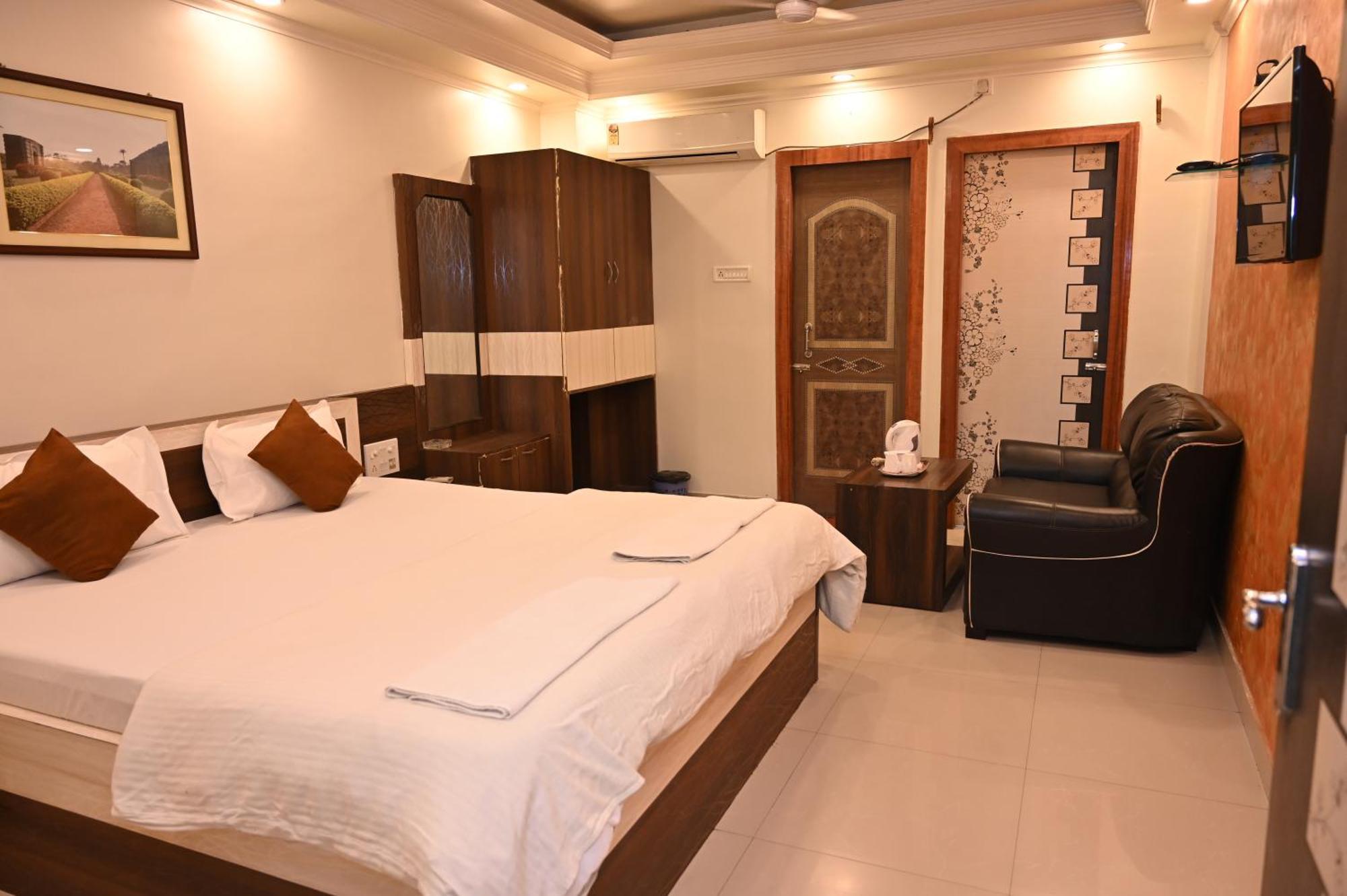 Hotel Gitanjali Māldah Dış mekan fotoğraf