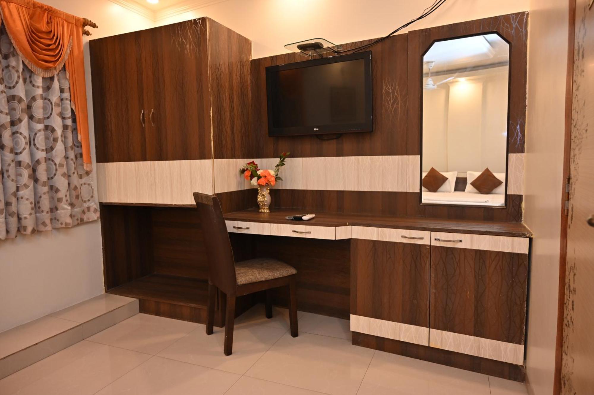 Hotel Gitanjali Māldah Dış mekan fotoğraf
